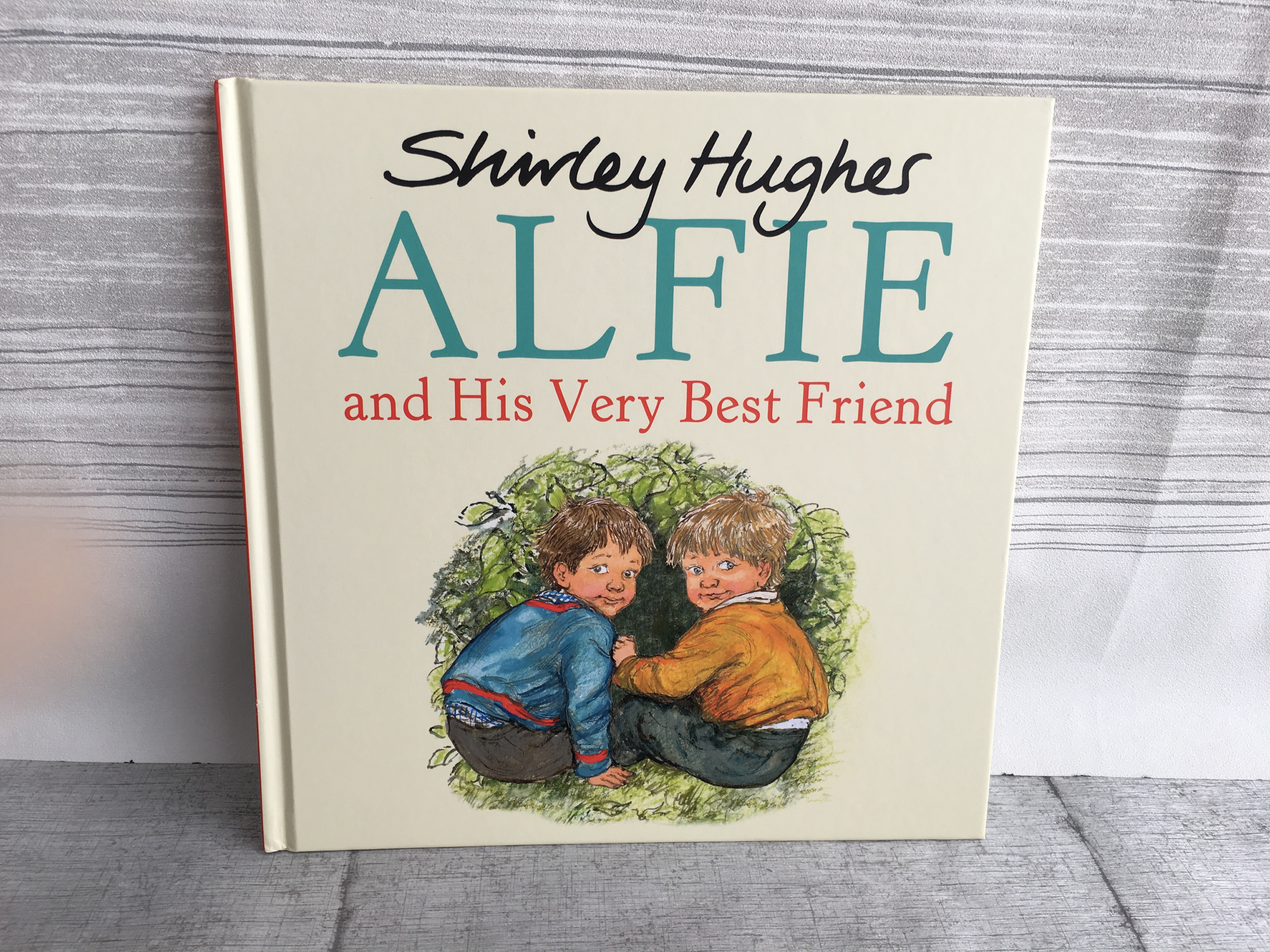 Alfie and His Very Best Friend Book review by Shirley Hughes
