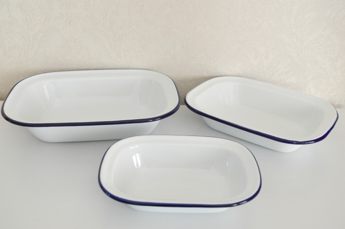 Enamel Pie Dish