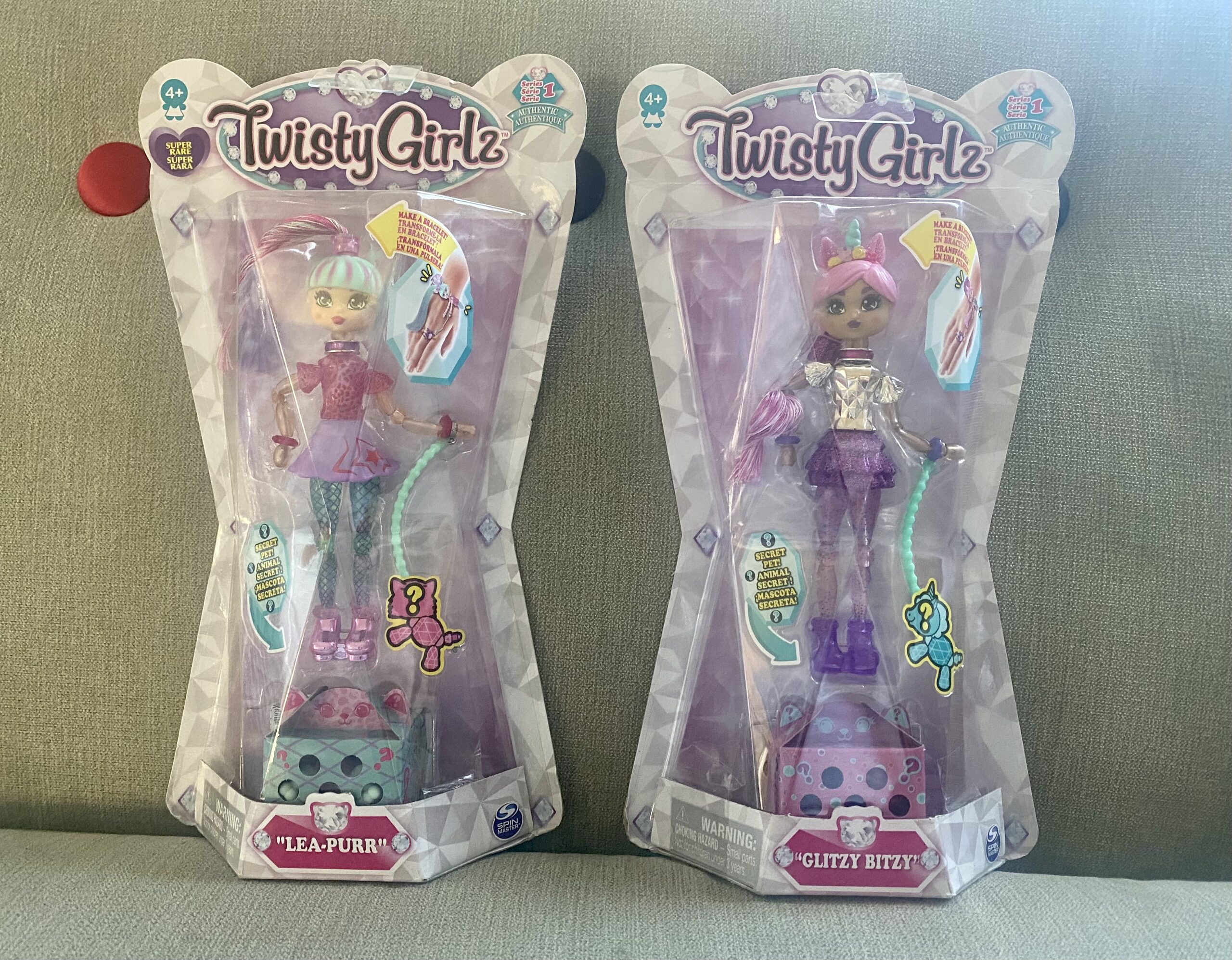 Review: Twisty Girlz Transforming Doll - Twin Mummy and Daddy